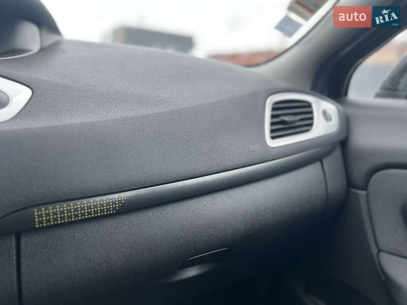 Минивэн Renault Scenic 2010 в Луцке