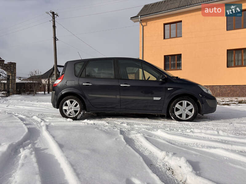 Минивэн Renault Scenic 2005 в Надворной