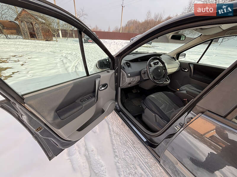 Минивэн Renault Scenic 2005 в Надворной