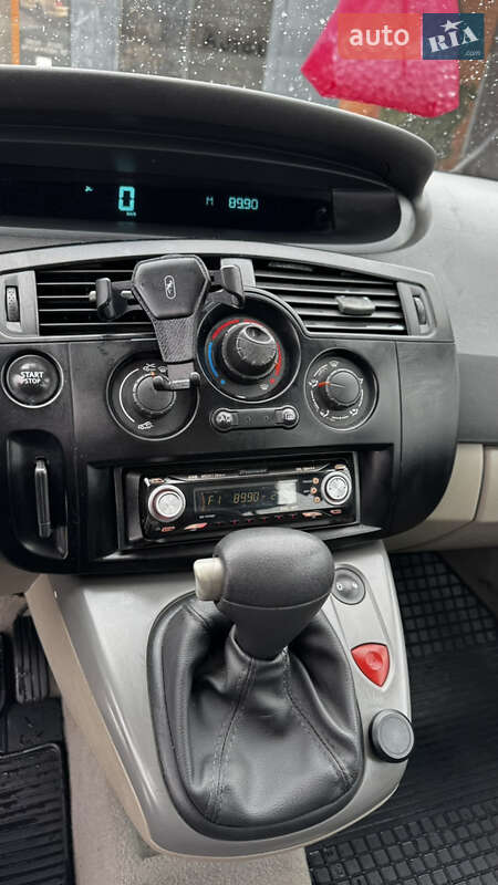 Минивэн Renault Scenic 2003 в Новомосковске