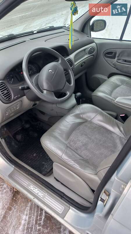 Минивэн Renault Scenic 2001 в Нежине