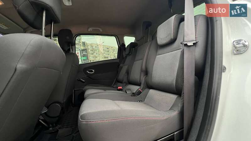 Минивэн Renault Scenic 2017 в Киеве