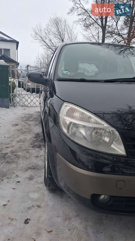 Минивэн Renault Scenic 2005 в Дубно