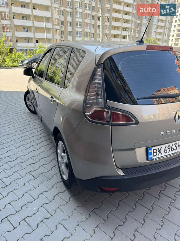 Мінівен Renault Scenic 2012 в Хмельницькому