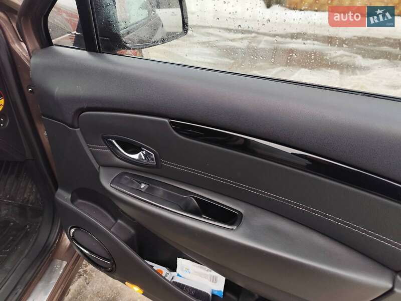 Минивэн Renault Scenic 2012 в Дрогобыче