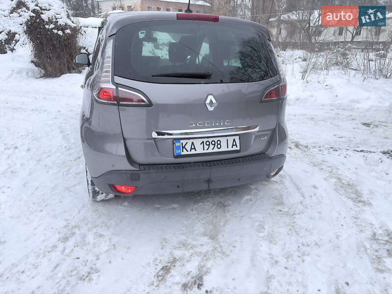 Минивэн Renault Scenic 2012 в Ромнах