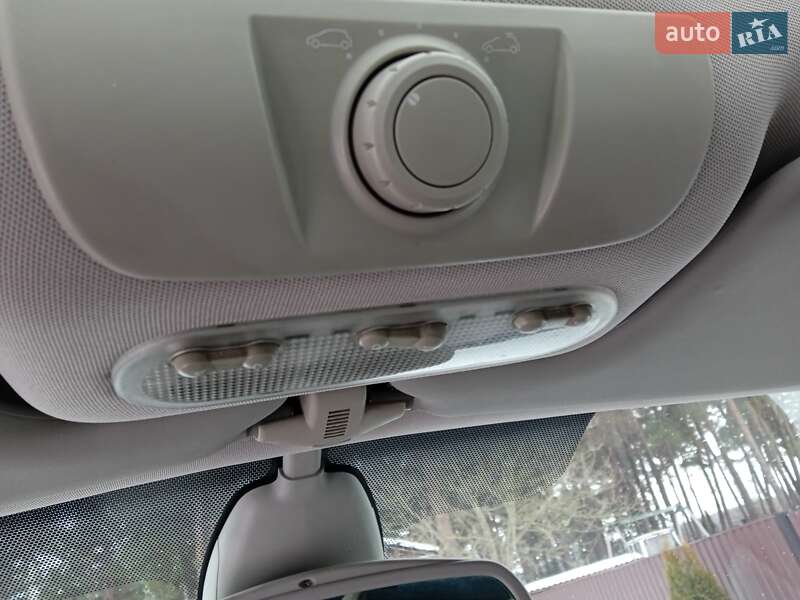 Минивэн Renault Scenic 2003 в Славуте