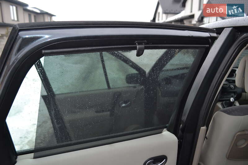 Минивэн Renault Scenic 2006 в Ровно