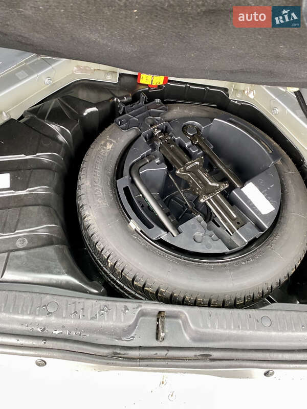 Минивэн Renault Scenic 2006 в Луцке