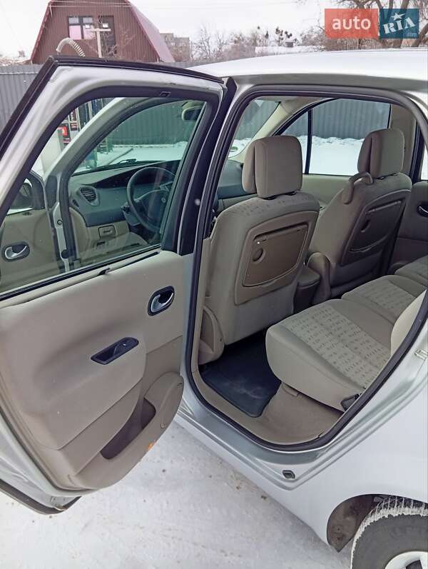 Минивэн Renault Scenic 2004 в Полтаве