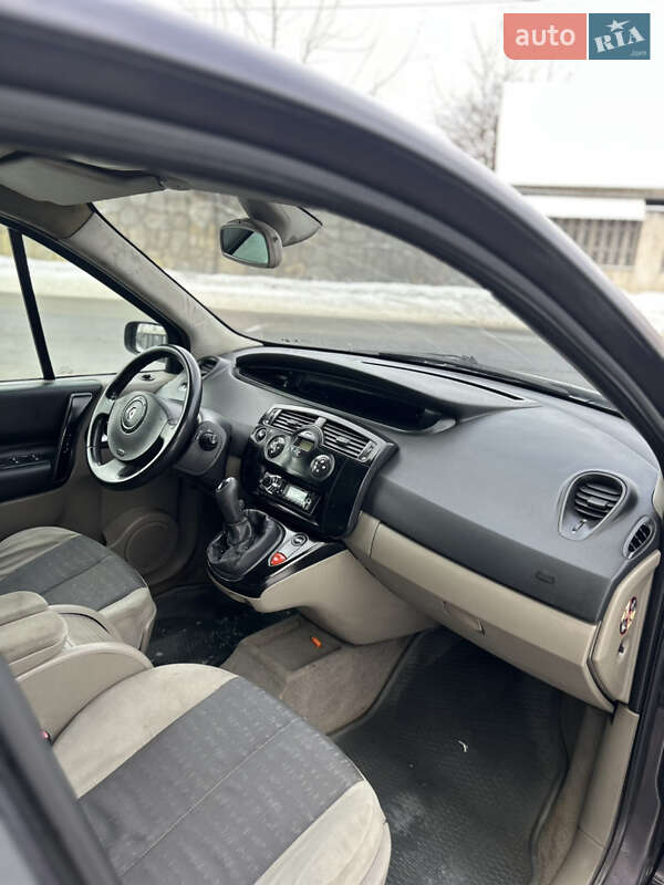 Мінівен Renault Scenic 2004 в Івано-Франківську фото 20 Мінівен Renault Scenic 2004 в Івано-Франківську