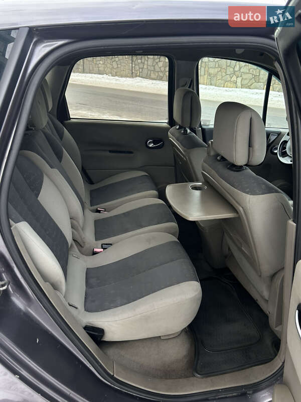 Мінівен Renault Scenic 2004 в Івано-Франківську фото 25 Мінівен Renault Scenic 2004 в Івано-Франківську