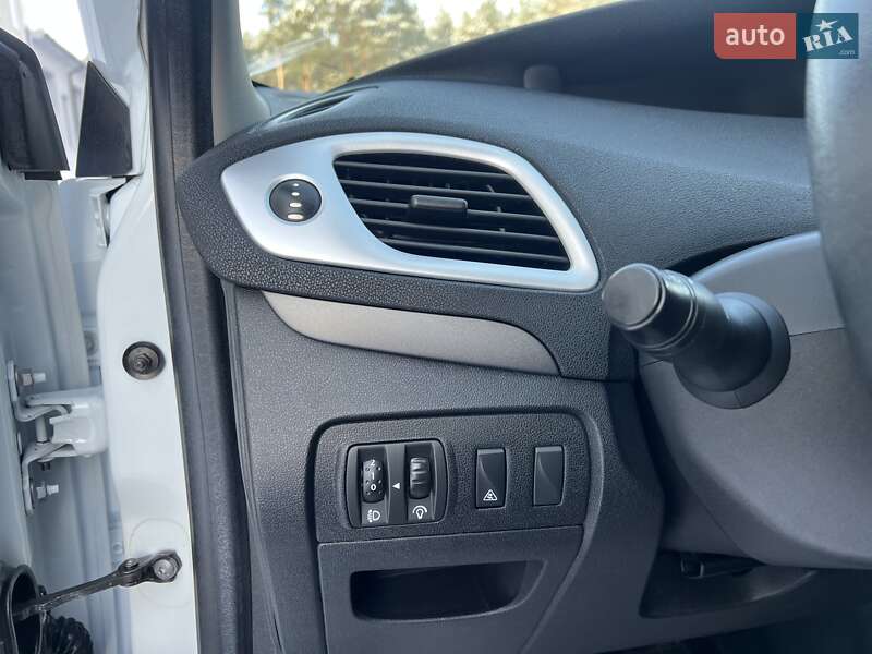 Минивэн Renault Scenic 2010 в Радивилове фото 61 Минивэн Renault Scenic 2010 в Радивилове