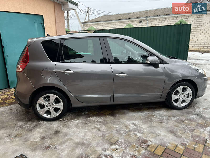 Минивэн Renault Scenic 2010 в Виннице