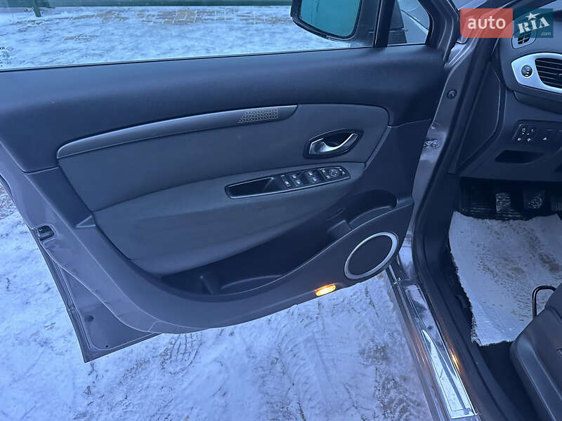 Минивэн Renault Scenic 2010 в Виннице