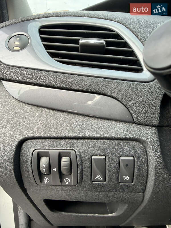 Минивэн Renault Scenic 2013 в Луцке