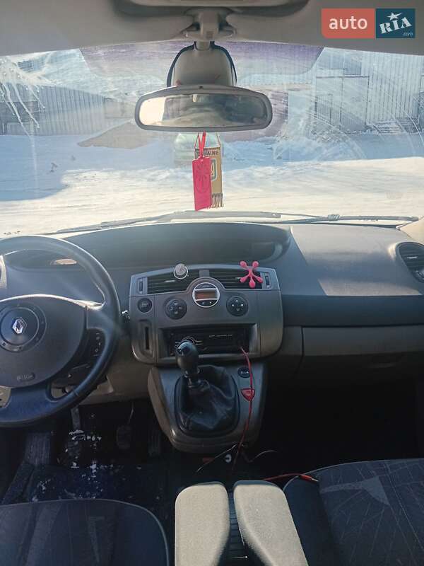 Минивэн Renault Scenic 2003 в Нетешине