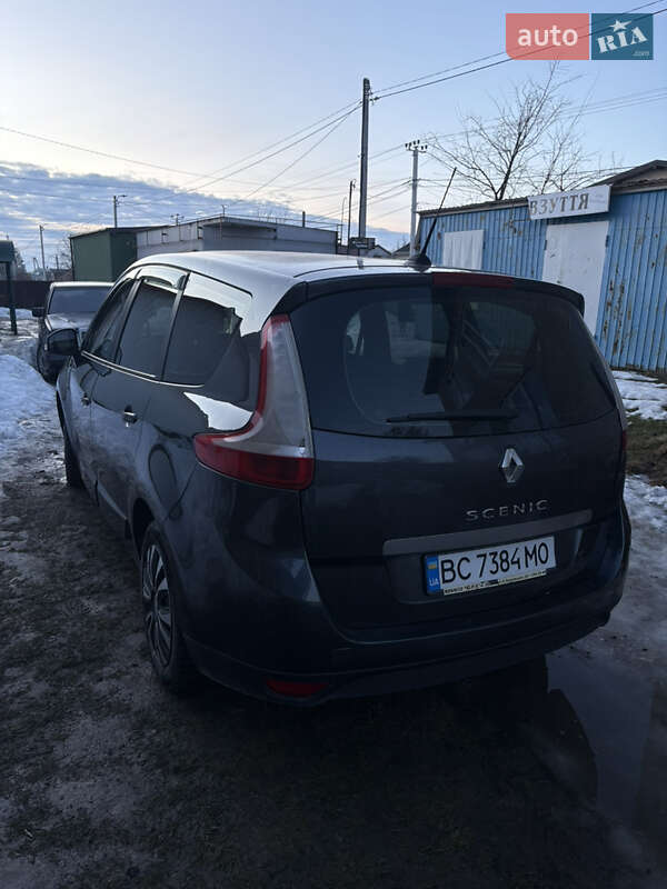 Мінівен Renault Scenic 2011 в Новояворівську