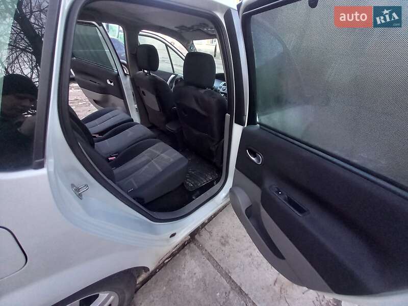Минивэн Renault Scenic 2004 в Херсоне фото 9 Минивэн Renault Scenic 2004 в Херсоне