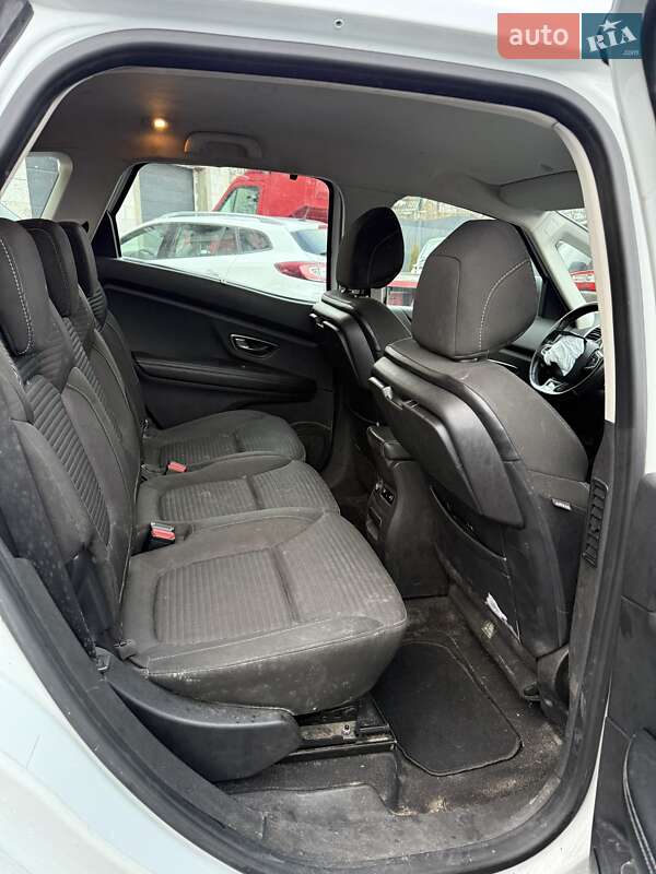 Минивэн Renault Scenic 2016 в Луцке