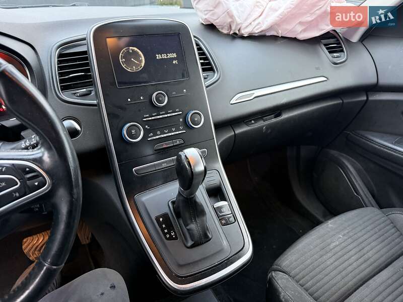 Минивэн Renault Scenic 2016 в Луцке