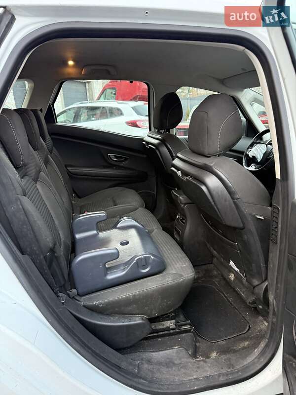 Минивэн Renault Scenic 2016 в Луцке