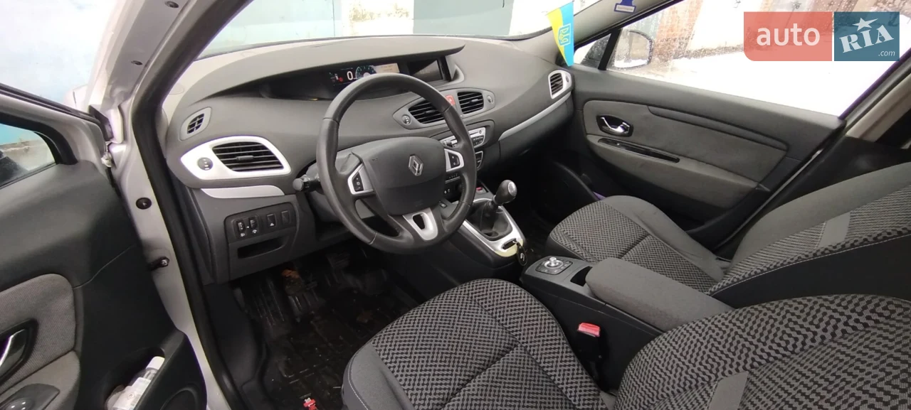 2010 Renault Scenic - мініатюра 21