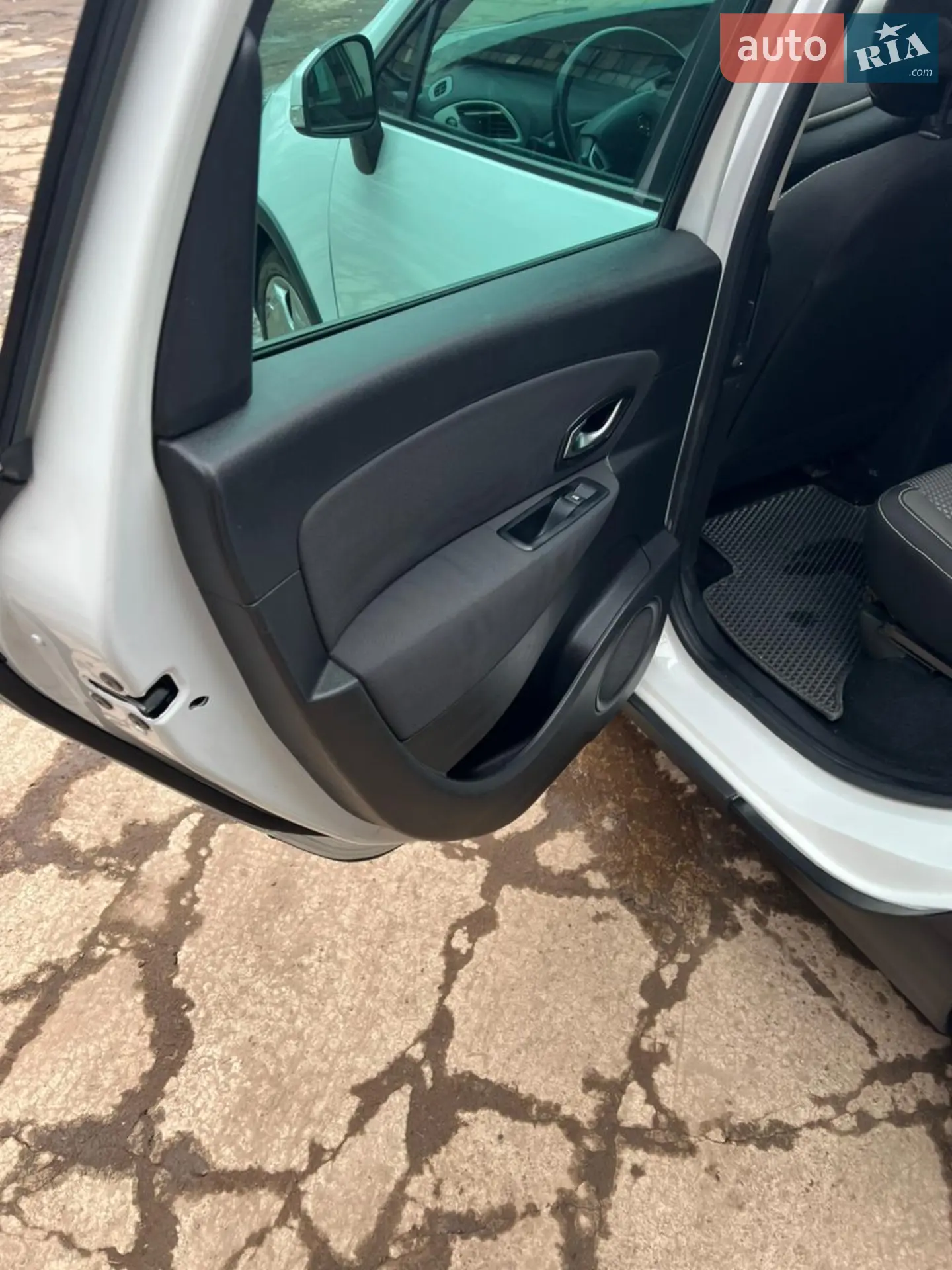 2013 Renault Scenic - мініатюра 25