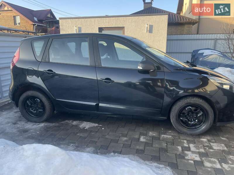 Мінівен Renault Scenic 2012 в Житомирі