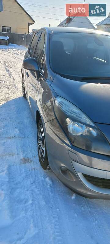 Мінівен Renault Scenic 2011 в Сумах