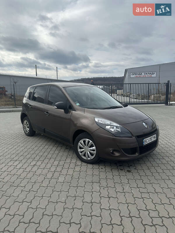Минивэн Renault Scenic 2010 в Львове