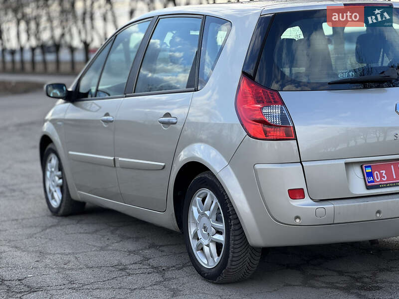 Минивэн Renault Scenic 2007 в Владимире