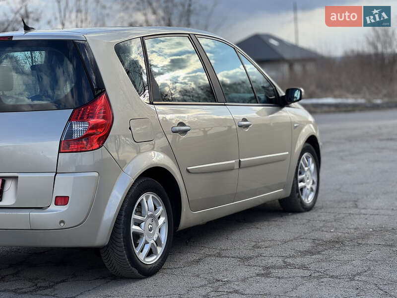 Минивэн Renault Scenic 2007 в Владимире