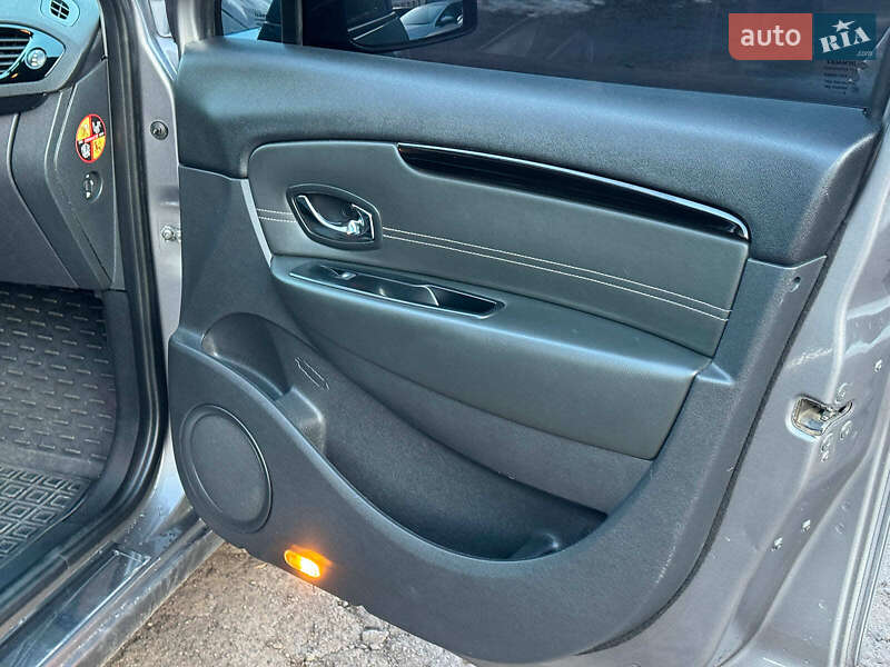 Минивэн Renault Scenic 2014 в Виннице