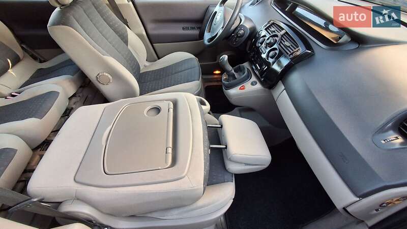 Минивэн Renault Scenic 2005 в Дубно