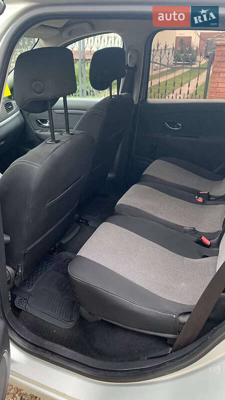 Минивэн Renault Scenic 2012 в Бурштыне