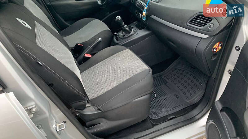 Минивэн Renault Scenic 2012 в Бурштыне