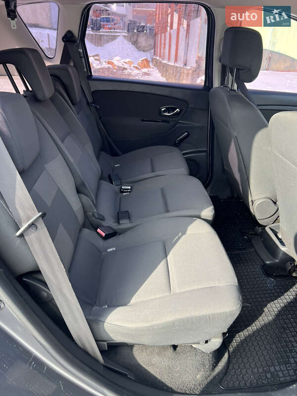 Минивэн Renault Scenic 2013 в Черновцах