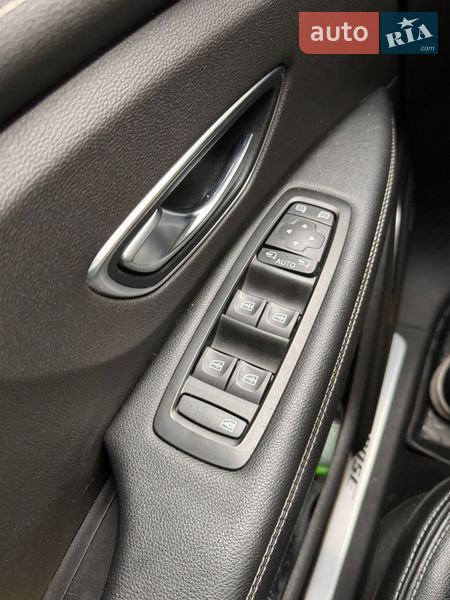 Минивэн Renault Scenic 2017 в Киеве