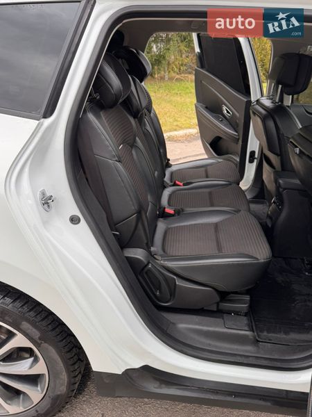 Минивэн Renault Scenic 2017 в Киеве