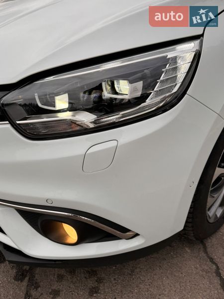 Минивэн Renault Scenic 2017 в Киеве