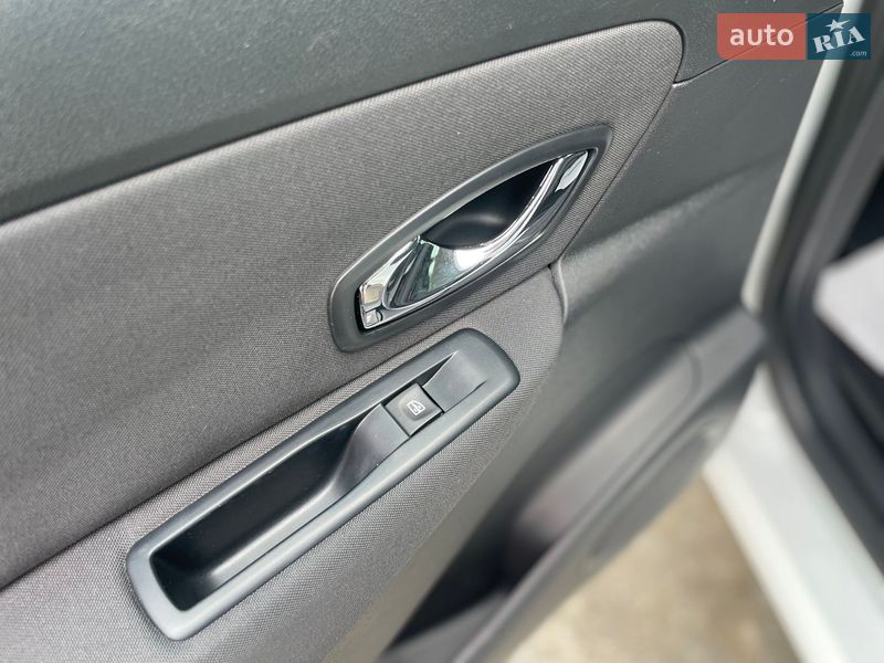 Мінівен Renault Scenic 2014 в Сумах