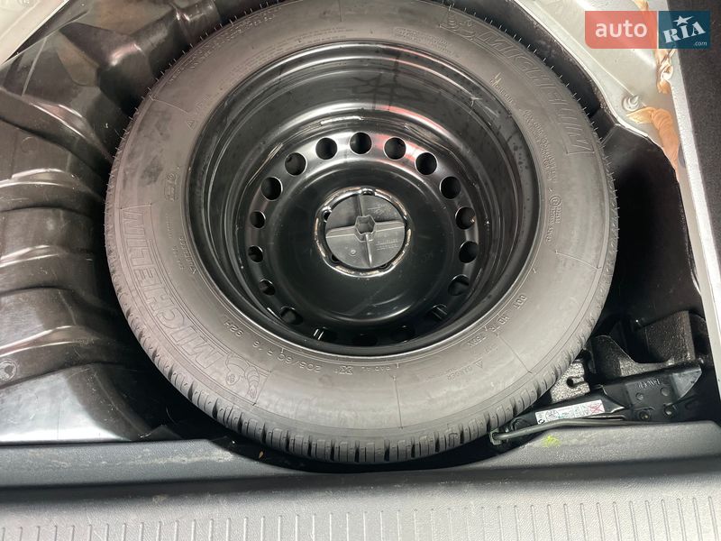 Мінівен Renault Scenic 2014 в Сумах