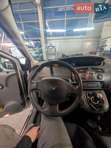 Минивэн Renault Scenic 2005 в Луцке