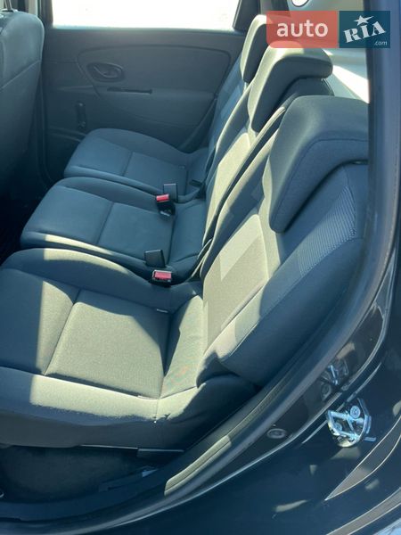Минивэн Renault Scenic 2011 в Виннице