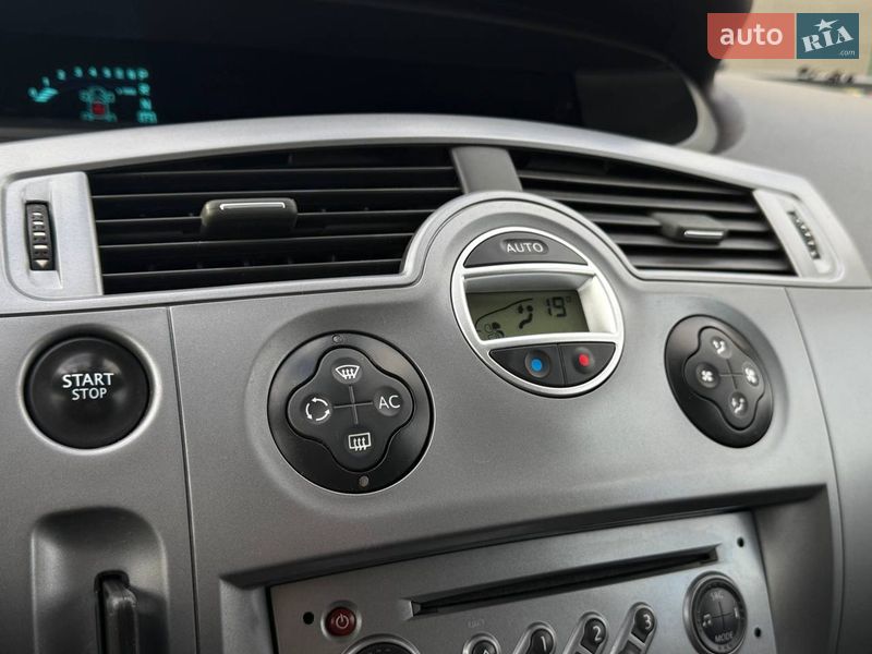 Минивэн Renault Scenic 2006 в Киеве