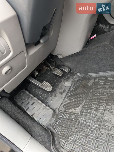 Минивэн Renault Scenic 2004 в Полтаве