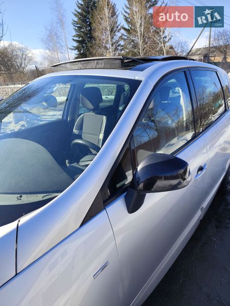 Минивэн Renault Scenic 2012 в Казатине