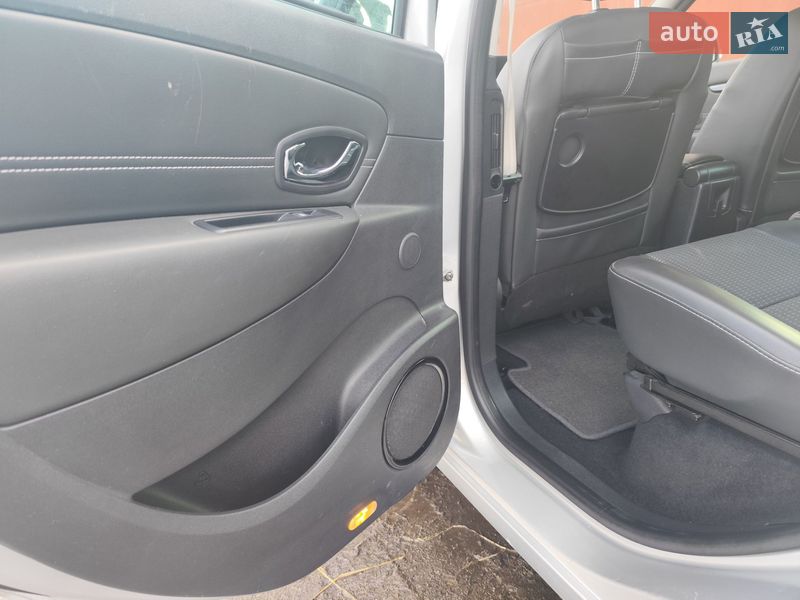 Минивэн Renault Scenic 2012 в Казатине