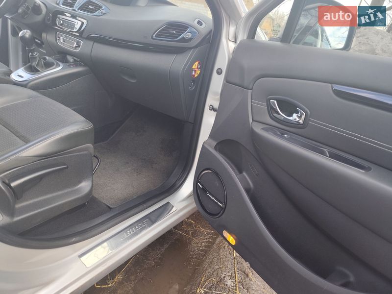 Минивэн Renault Scenic 2012 в Казатине